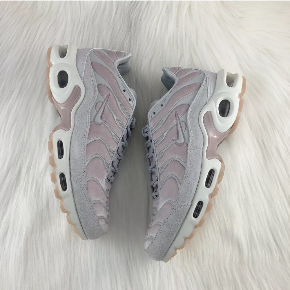 Women's Nike Air Max Plus LX Velvet Rose Sneakers - Picture 6 of 8